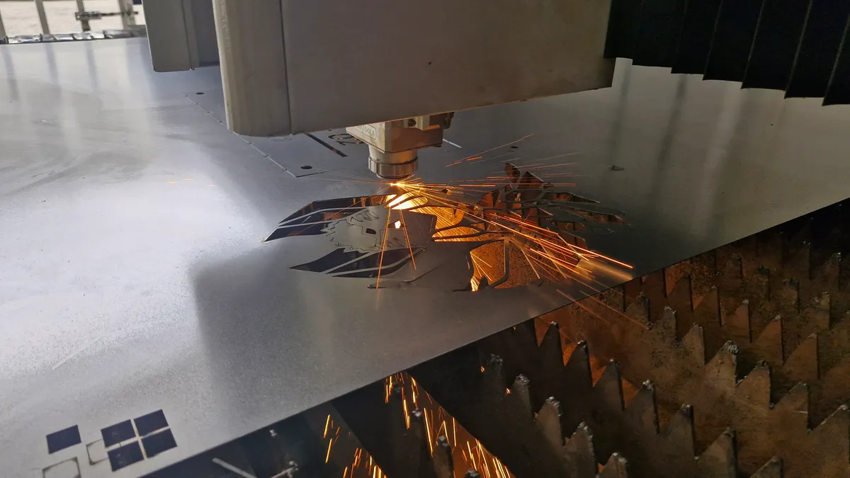 Fabricación de avisos en metal Cali